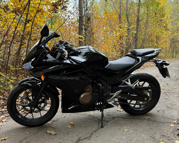 Черный Хонда CBR 400R, объемом двигателя 0.4 л и пробегом 8 тыс. км за 5600 $, фото 12 на Automoto.ua