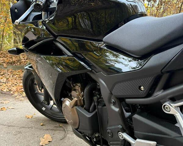 Черный Хонда CBR 400R, объемом двигателя 0.4 л и пробегом 8 тыс. км за 5600 $, фото 5 на Automoto.ua