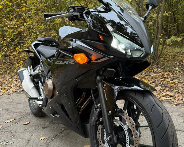 Черный Хонда CBR 400R, объемом двигателя 0.4 л и пробегом 8 тыс. км за 5600 $, фото 32 на Automoto.ua