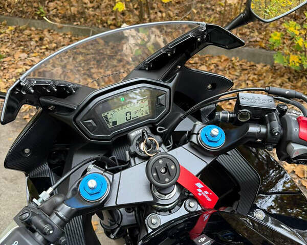 Черный Хонда CBR 400R, объемом двигателя 0.4 л и пробегом 8 тыс. км за 5600 $, фото 7 на Automoto.ua