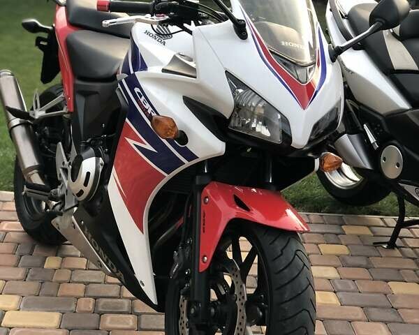 Красный Хонда CBR 400R, объемом двигателя 0 л и пробегом 25 тыс. км за 3950 $, фото 2 на Automoto.ua