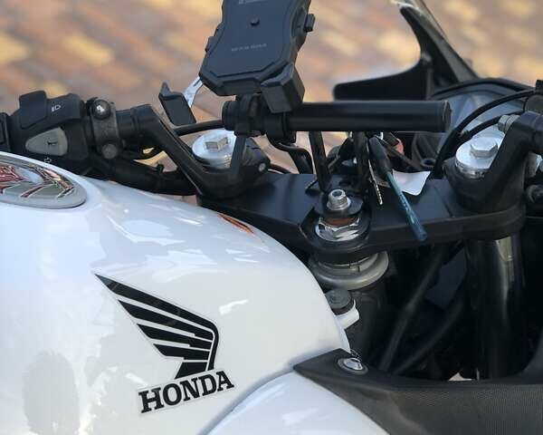 Красный Хонда CBR 400R, объемом двигателя 0 л и пробегом 25 тыс. км за 3950 $, фото 28 на Automoto.ua