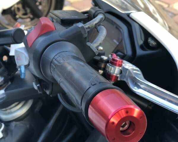 Красный Хонда CBR 400R, объемом двигателя 0 л и пробегом 25 тыс. км за 3950 $, фото 26 на Automoto.ua