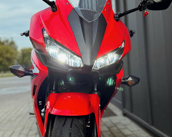 Красный Хонда CBR 400R, объемом двигателя 0.4 л и пробегом 7 тыс. км за 5300 $, фото 10 на Automoto.ua