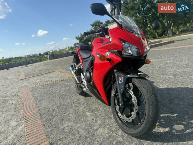 Красный Хонда CBR 400R, объемом двигателя 0.4 л и пробегом 37 тыс. км за 4300 $, фото 10 на Automoto.ua