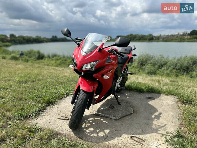 Красный Хонда CBR 400R, объемом двигателя 0.4 л и пробегом 30 тыс. км за 4500 $, фото 3 на Automoto.ua