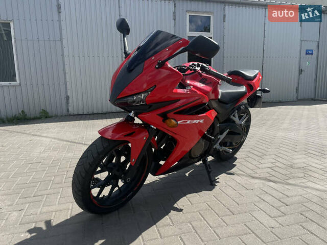 Красный Хонда CBR 400R, объемом двигателя 0.4 л и пробегом 17 тыс. км за 4700 $, фото 1 на Automoto.ua