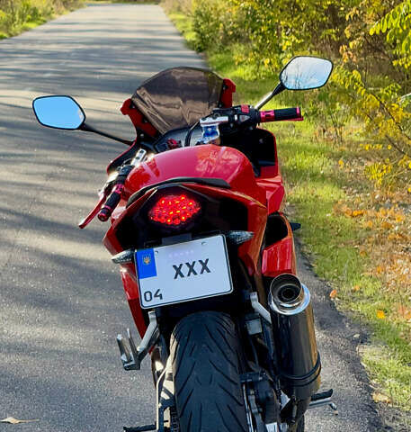 Красный Хонда CBR 400R, объемом двигателя 0.4 л и пробегом 23 тыс. км за 5300 $, фото 3 на Automoto.ua
