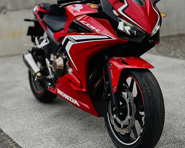 Красный Хонда CBR 400R, объемом двигателя 0.4 л и пробегом 28 тыс. км за 6000 $, фото 5 на Automoto.ua