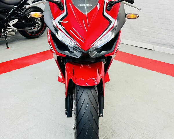 Красный Хонда CBR 400R, объемом двигателя 0.4 л и пробегом 11 тыс. км за 6000 $, фото 4 на Automoto.ua