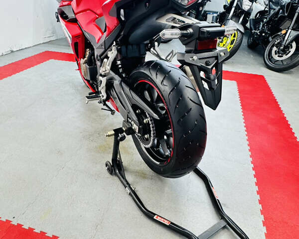 Красный Хонда CBR 400R, объемом двигателя 0.4 л и пробегом 11 тыс. км за 6000 $, фото 11 на Automoto.ua