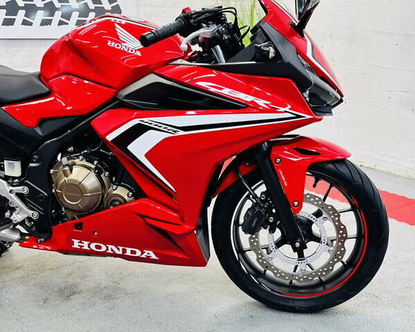 Красный Хонда CBR 400R, объемом двигателя 0.4 л и пробегом 11 тыс. км за 6000 $, фото 5 на Automoto.ua