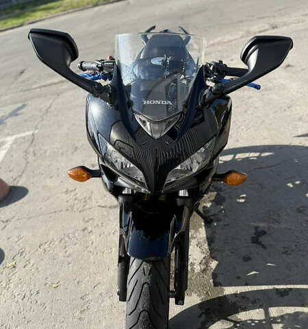 Хонда CBR 400R, объемом двигателя 0.4 л и пробегом 14 тыс. км за 4900 $, фото 3 на Automoto.ua