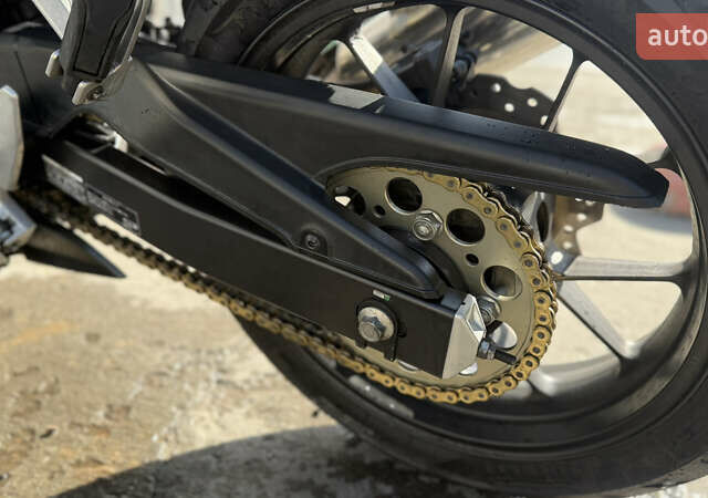 Хонда CBR 400R, объемом двигателя 0.4 л и пробегом 14 тыс. км за 4900 $, фото 5 на Automoto.ua