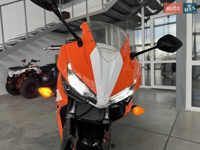 Хонда CBR 400R, объемом двигателя 0.4 л и пробегом 21 тыс. км за 5199 $, фото 14 на Automoto.ua