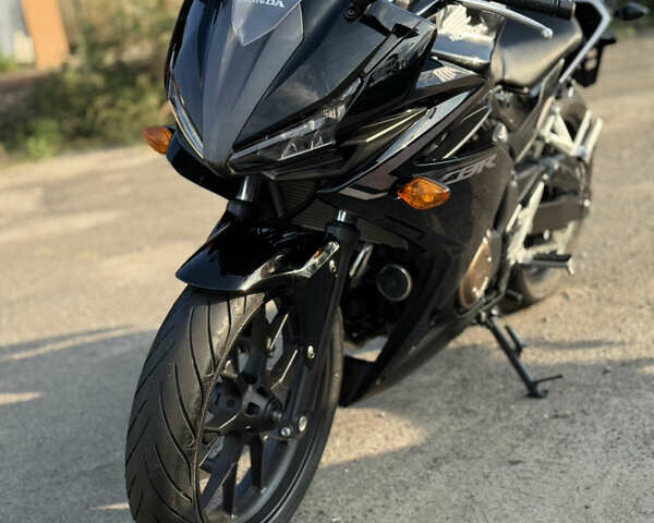 Хонда CBR 400R, объемом двигателя 0 л и пробегом 15 тыс. км за 4900 $, фото 5 на Automoto.ua