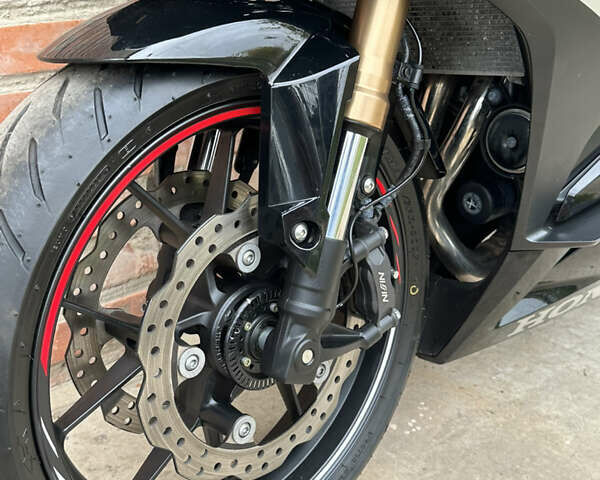 Хонда CBR 400R, объемом двигателя 0.4 л и пробегом 17 тыс. км за 5500 $, фото 8 на Automoto.ua
