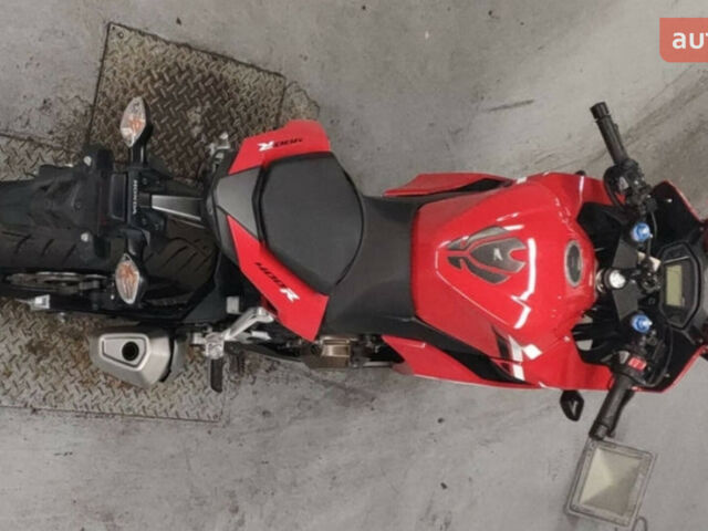 Хонда CBR 400R, объемом двигателя 0 л и пробегом 0 тыс. км за 4600 $, фото 3 на Automoto.ua