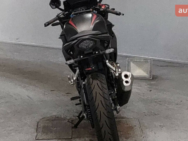 Хонда CBR 400R, объемом двигателя 0 л и пробегом 0 тыс. км за 5800 $, фото 4 на Automoto.ua