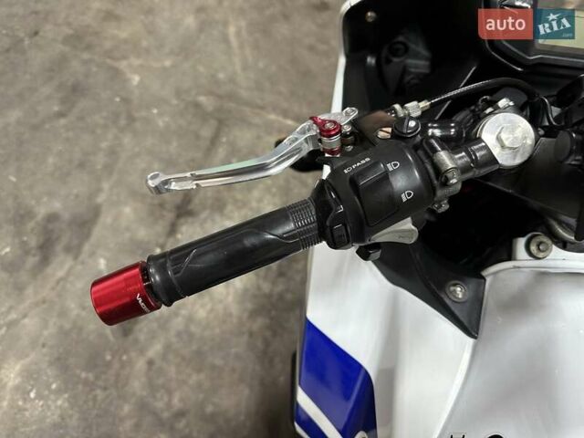 Хонда CBR 400R, объемом двигателя 0 л и пробегом 26 тыс. км за 3900 $, фото 7 на Automoto.ua