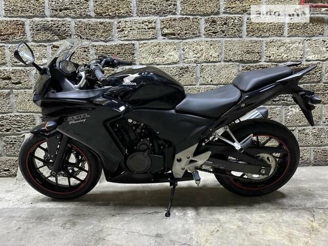 Хонда CBR 400R, объемом двигателя 0.4 л и пробегом 26 тыс. км за 3900 $, фото 3 на Automoto.ua