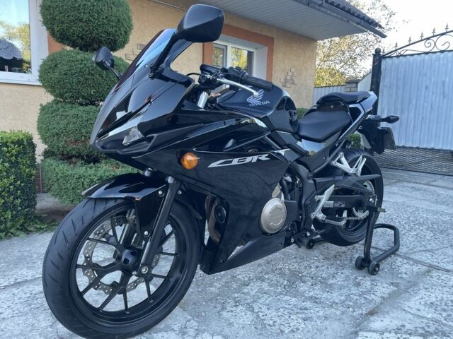 Хонда CBR 400R, объемом двигателя 0.4 л и пробегом 0 тыс. км за 4150 $, фото 18 на Automoto.ua