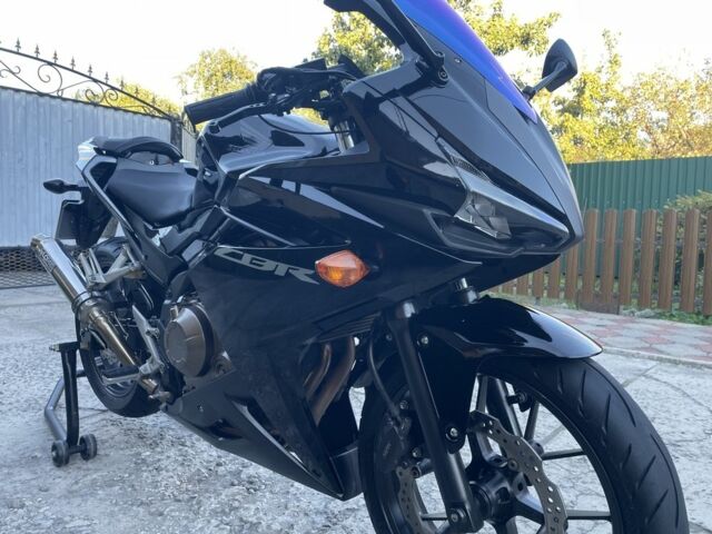 Хонда CBR 400R, объемом двигателя 0.4 л и пробегом 0 тыс. км за 4150 $, фото 3 на Automoto.ua