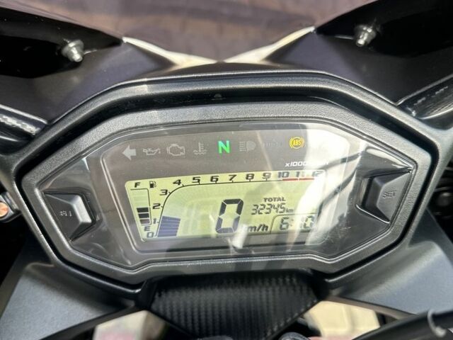 Хонда CBR 400R, объемом двигателя 0.4 л и пробегом 0 тыс. км за 4900 $, фото 3 на Automoto.ua