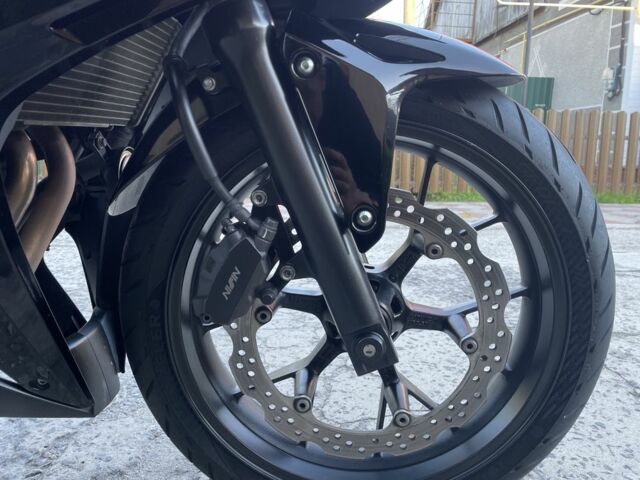 Хонда CBR 400R, объемом двигателя 0.4 л и пробегом 0 тыс. км за 4150 $, фото 16 на Automoto.ua