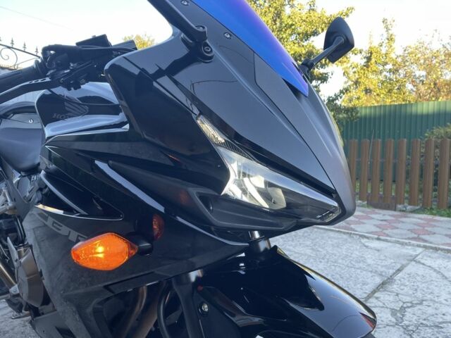 Хонда CBR 400R, объемом двигателя 0.4 л и пробегом 0 тыс. км за 4150 $, фото 6 на Automoto.ua