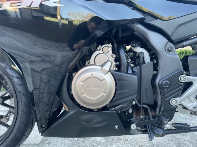 Хонда CBR 400R, объемом двигателя 0.4 л и пробегом 0 тыс. км за 4150 $, фото 13 на Automoto.ua