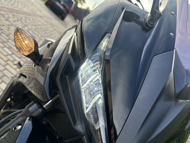 Хонда CBR 400R, объемом двигателя 0.4 л и пробегом 0 тыс. км за 4900 $, фото 4 на Automoto.ua