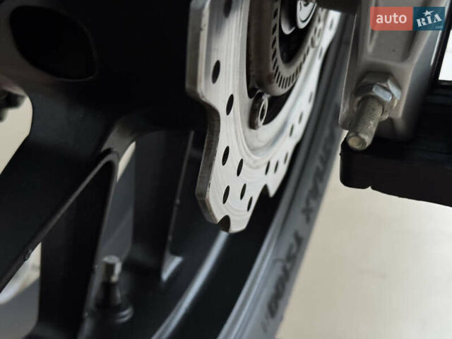Хонда CBR 400R, об'ємом двигуна 0.4 л та пробігом 16 тис. км за 5500 $, фото 25 на Automoto.ua