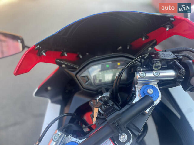 Хонда CBR 400R, объемом двигателя 0.4 л и пробегом 35 тыс. км за 5899 $, фото 5 на Automoto.ua