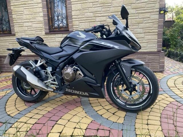 Хонда CBR 400R, объемом двигателя 0 л и пробегом 0 тыс. км за 5500 $, фото 3 на Automoto.ua