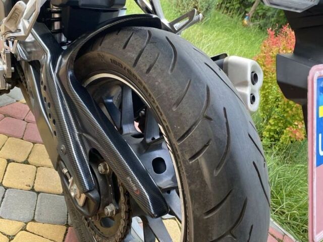 Хонда CBR 400R, объемом двигателя 0 л и пробегом 0 тыс. км за 5500 $, фото 6 на Automoto.ua