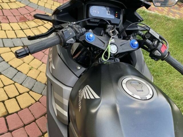 Хонда CBR 400R, объемом двигателя 0 л и пробегом 0 тыс. км за 5500 $, фото 4 на Automoto.ua