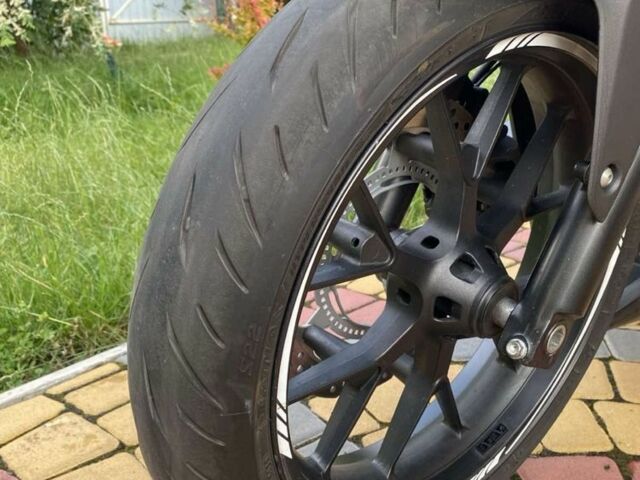 Хонда CBR 400R, объемом двигателя 0 л и пробегом 0 тыс. км за 5500 $, фото 7 на Automoto.ua