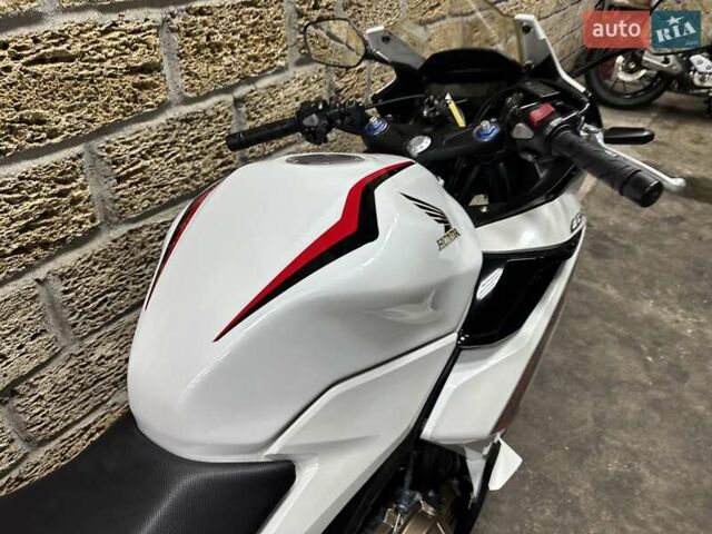 Хонда CBR 400R, объемом двигателя 0 л и пробегом 34 тыс. км за 4800 $, фото 2 на Automoto.ua