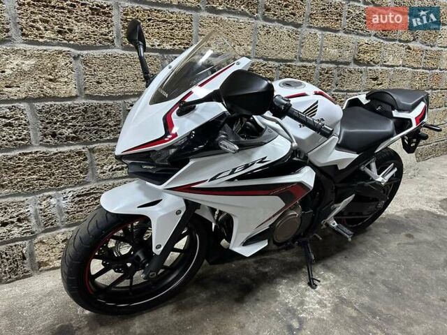 Хонда CBR 400R, объемом двигателя 0 л и пробегом 34 тыс. км за 4800 $, фото 8 на Automoto.ua