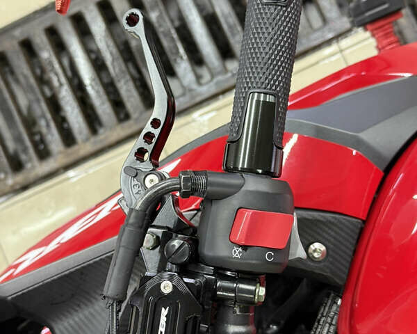 Хонда CBR 400R, объемом двигателя 0.4 л и пробегом 17 тыс. км за 6400 $, фото 15 на Automoto.ua