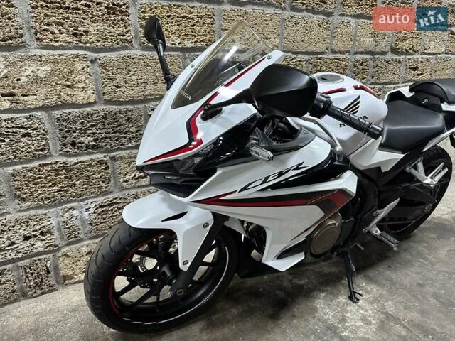 Хонда CBR 400R, объемом двигателя 0 л и пробегом 34 тыс. км за 4800 $, фото 9 на Automoto.ua