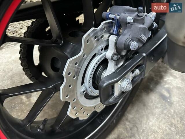 Хонда CBR 400R, объемом двигателя 0 л и пробегом 34 тыс. км за 4800 $, фото 6 на Automoto.ua