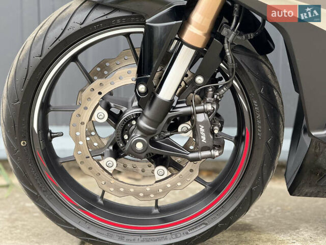 Хонда CBR 400R, объемом двигателя 0.4 л и пробегом 35 тыс. км за 5800 $, фото 9 на Automoto.ua