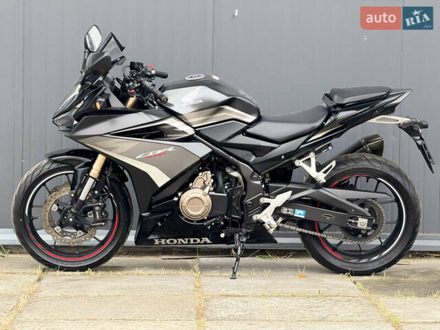 Хонда CBR 400R, объемом двигателя 0.4 л и пробегом 35 тыс. км за 5800 $, фото 3 на Automoto.ua