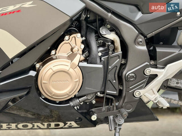 Хонда CBR 400R, объемом двигателя 0.4 л и пробегом 35 тыс. км за 5800 $, фото 10 на Automoto.ua