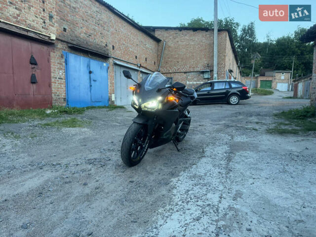 Сірий Хонда CBR 400R, об'ємом двигуна 0.4 л та пробігом 7 тис. км за 6100 $, фото 3 на Automoto.ua
