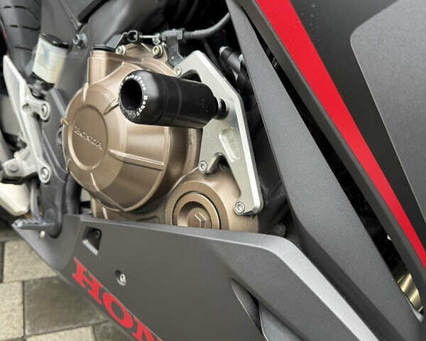 Серый Хонда CBR 400R, объемом двигателя 0.4 л и пробегом 27 тыс. км за 6000 $, фото 8 на Automoto.ua