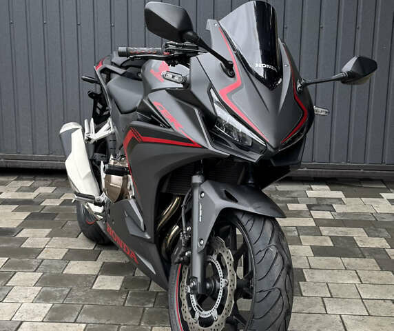 Серый Хонда CBR 400R, объемом двигателя 0.4 л и пробегом 27 тыс. км за 6000 $, фото 1 на Automoto.ua