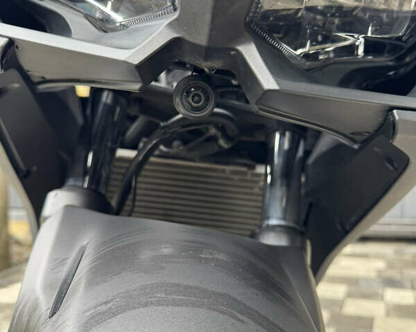 Серый Хонда CBR 400R, объемом двигателя 0.4 л и пробегом 27 тыс. км за 6000 $, фото 10 на Automoto.ua